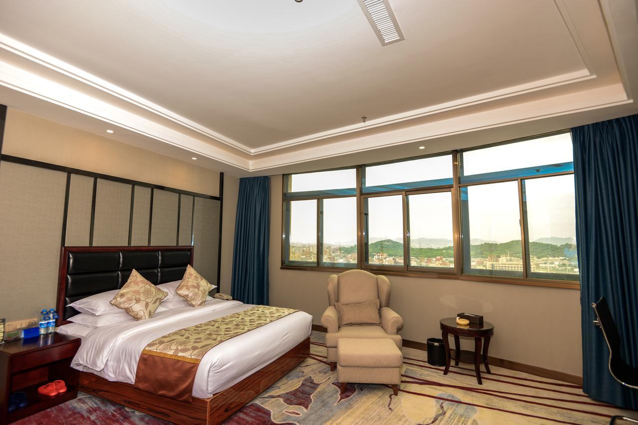 Days Hotel & Suites Shishi Quanzhou  Bagian luar foto