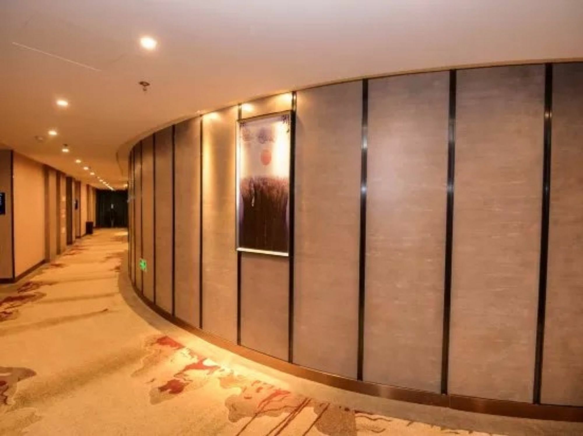Days Hotel & Suites Shishi Quanzhou  Bagian luar foto