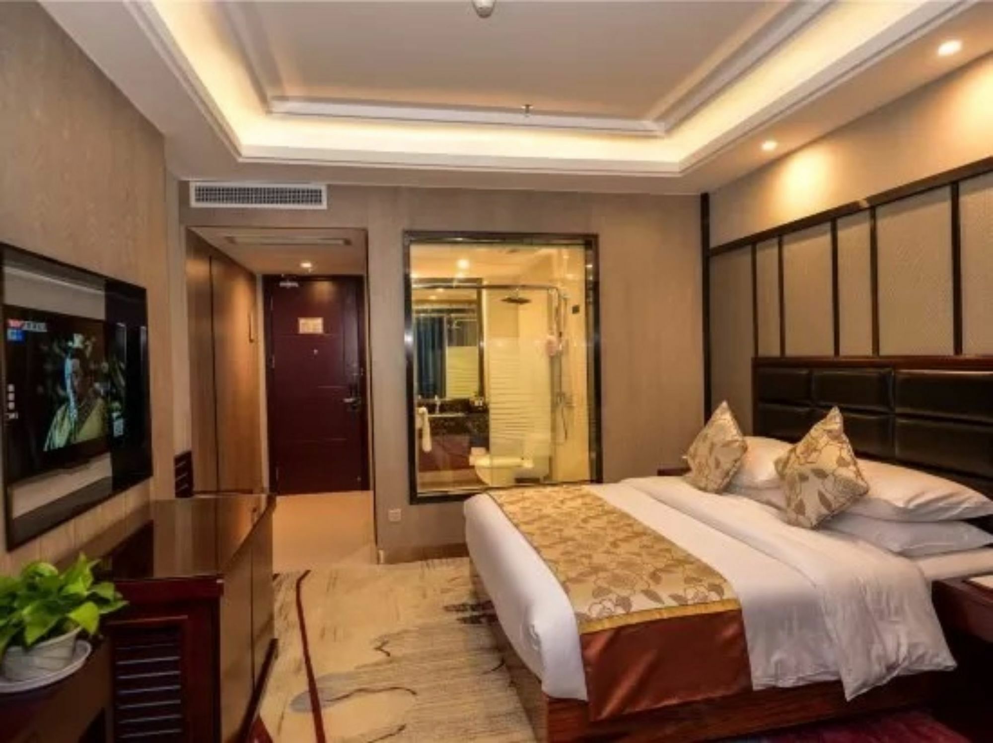 Days Hotel & Suites Shishi Quanzhou  Bagian luar foto
