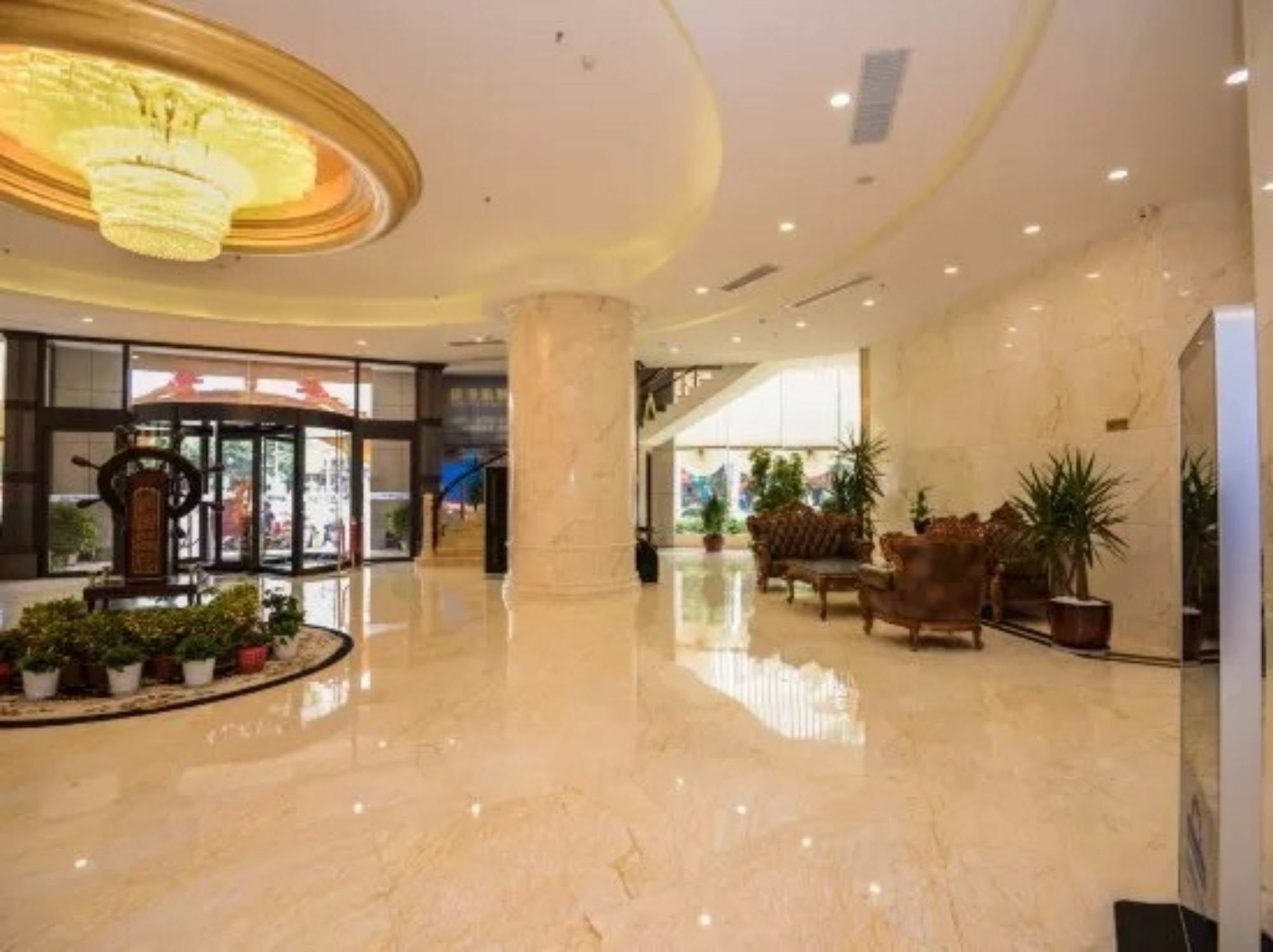 Days Hotel & Suites Shishi Quanzhou  Bagian luar foto