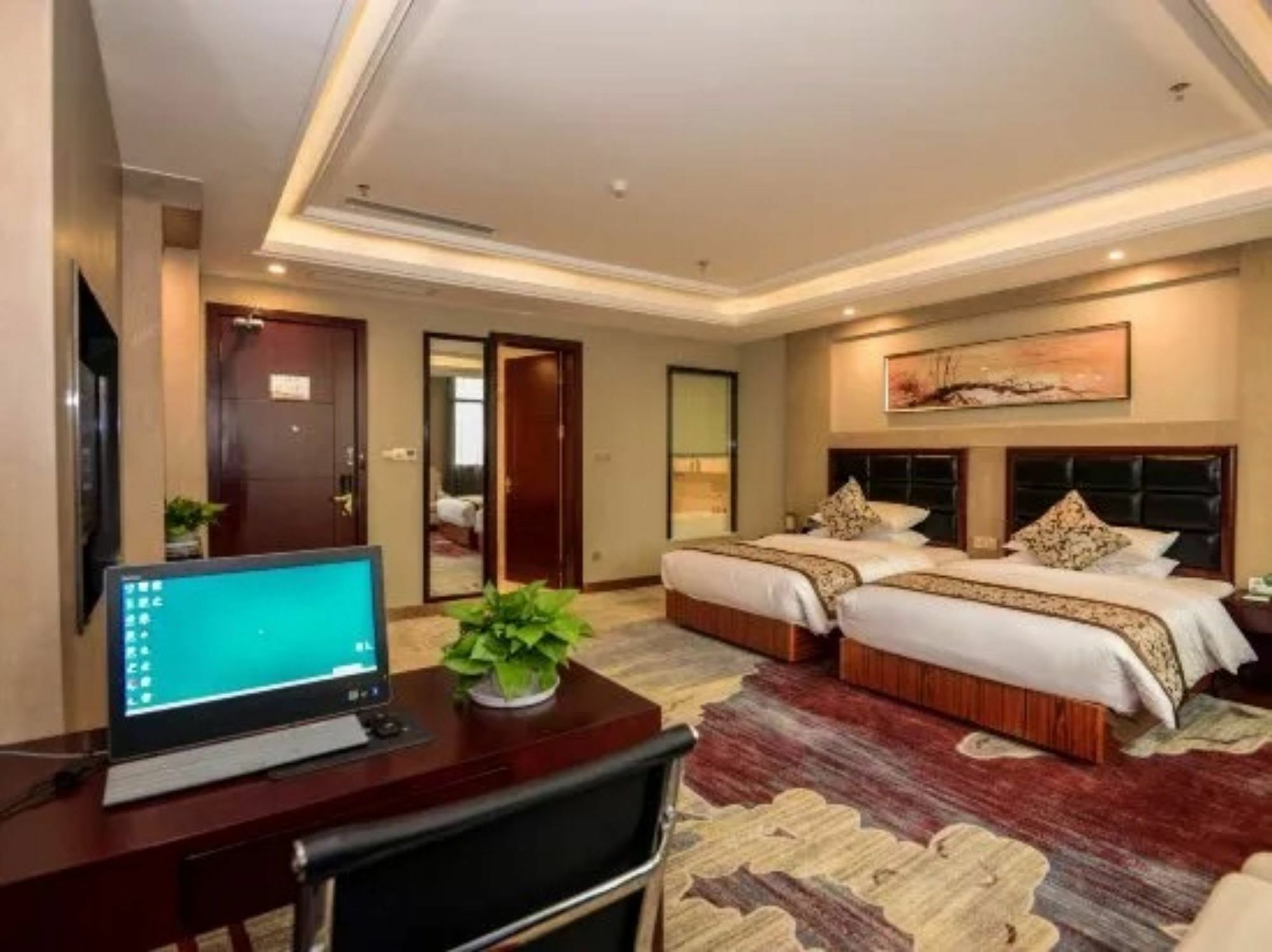 Days Hotel & Suites Shishi Quanzhou  Bagian luar foto